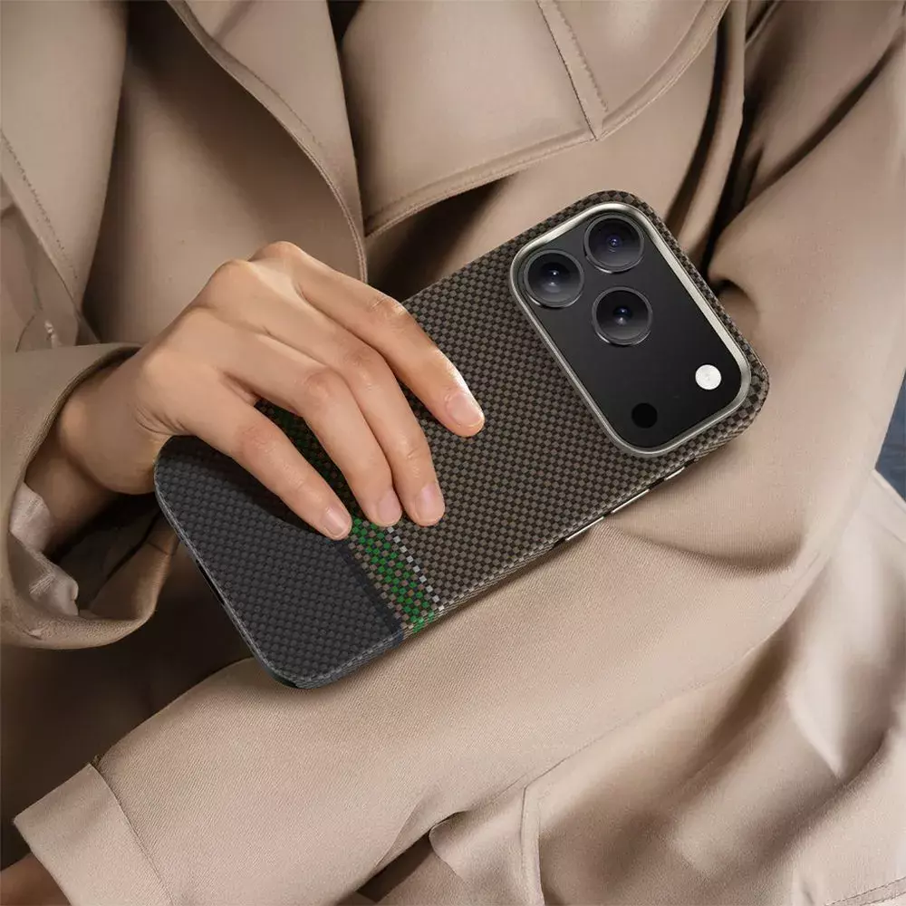 Усиленный чехол Benks Prestige ArmorPro Case built with Kevlar для iPhone 17 Pro Max 6.9"